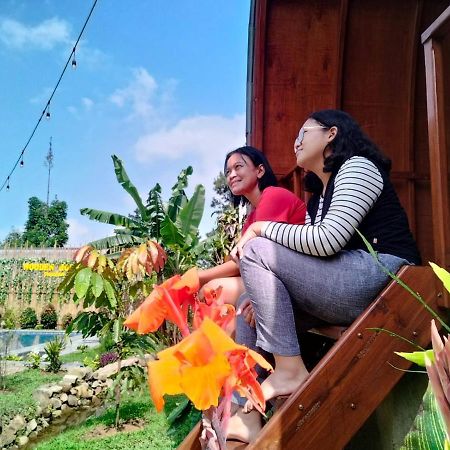 Wooden House Paseban Villa Bogor Exterior photo