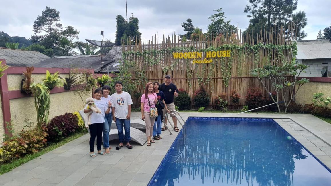 Wooden House Paseban Villa Bogor Exterior photo