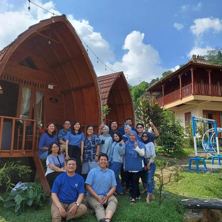 Wooden House Paseban Villa Bogor Exterior photo